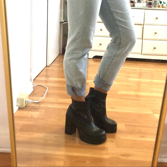 ROC Australia Black Leather platform Boots - Picture 3 of 3